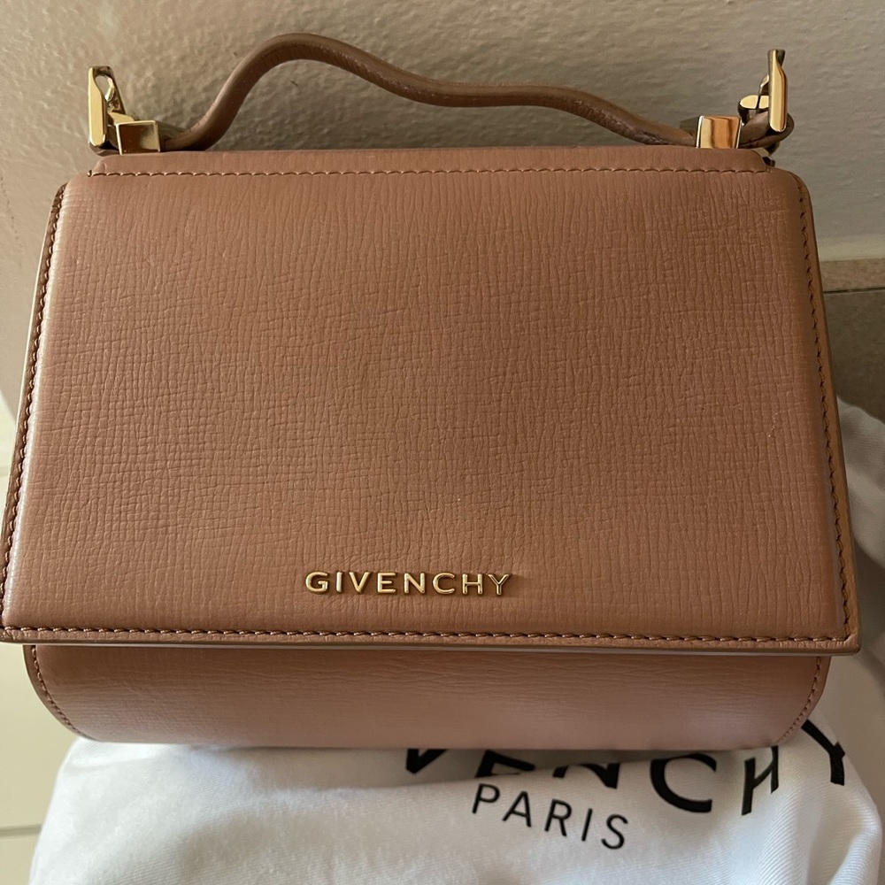 Givenchy Pandora Box - nude